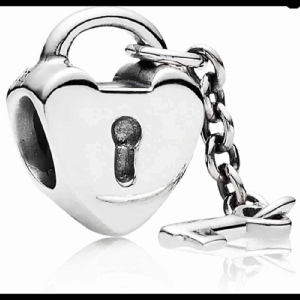Authentic retired Key to my heart.. Retired